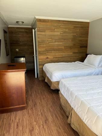 Fairbridge Inn & Suites Ричмонд-Хилл Экстерьер фото